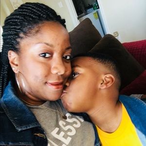 Meet your Posher, Kendra